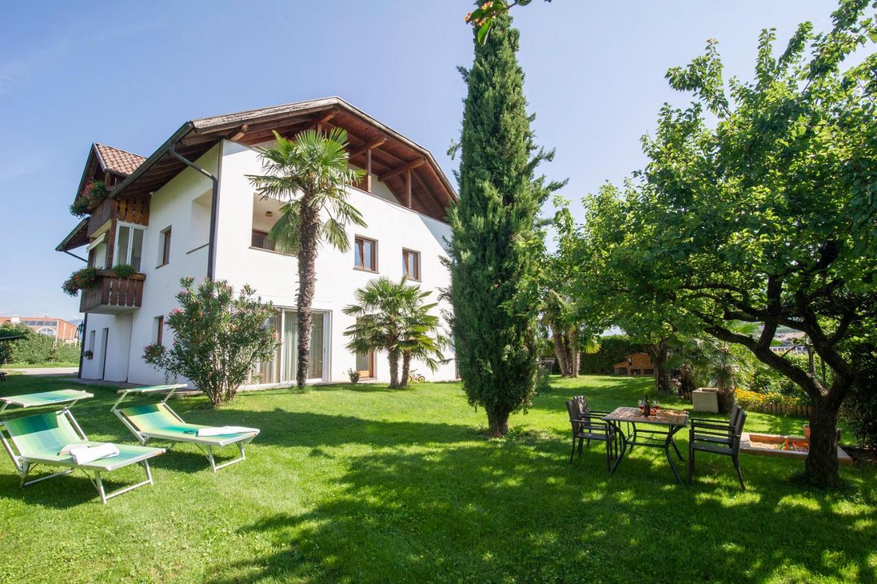 Marolhof Daire Girlan Dış mekan fotoğraf